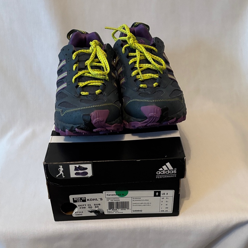 NWT Adidas Women Size 8 Kanadia Trail Running Hiking Shoes